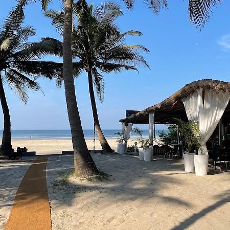Mamagoa Beach Resort Мандрем Екстериор снимка
