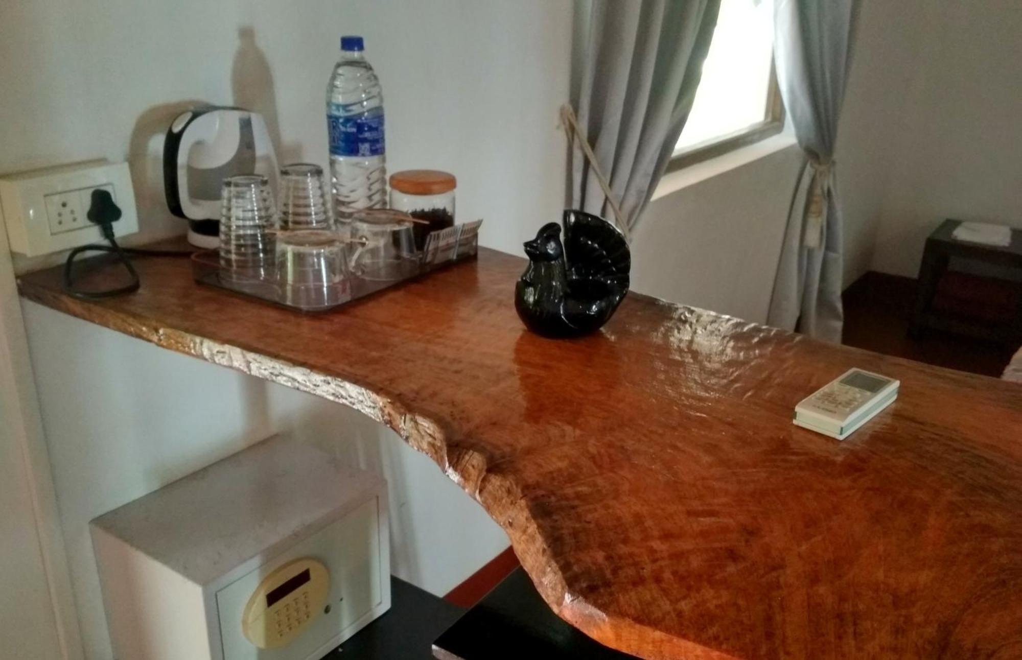 Mamagoa Beach Resort Мандрем Екстериор снимка