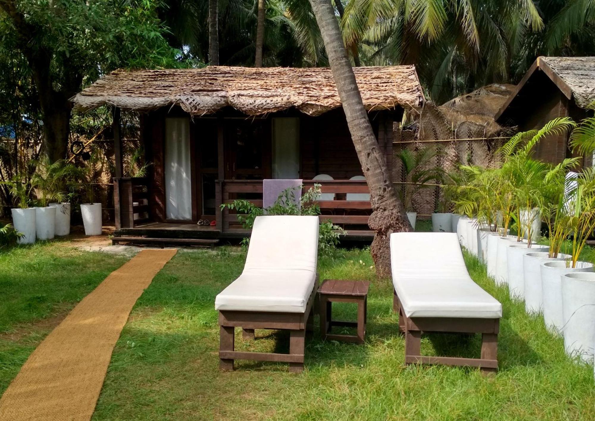 Mamagoa Beach Resort Мандрем Екстериор снимка